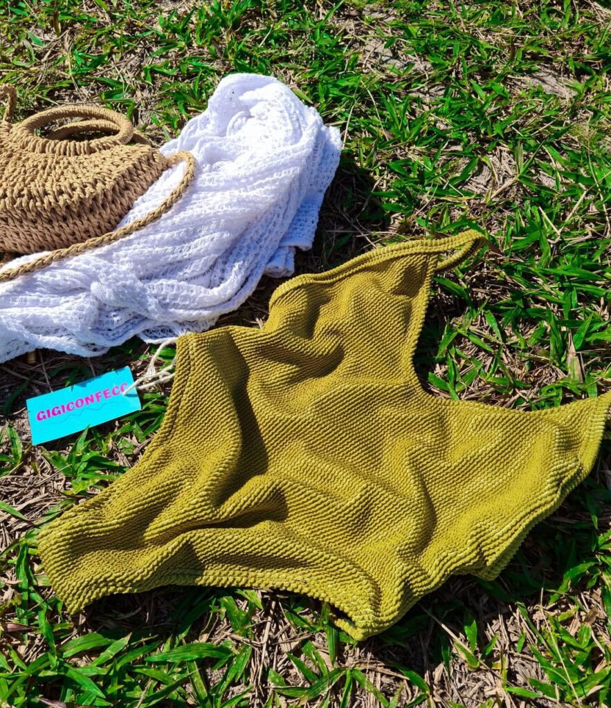 Texturas - Tendência Moda Praia Verão22 - Loja Adamá Tecidos e Malhas - Wavy Shine - textura enrugadinha